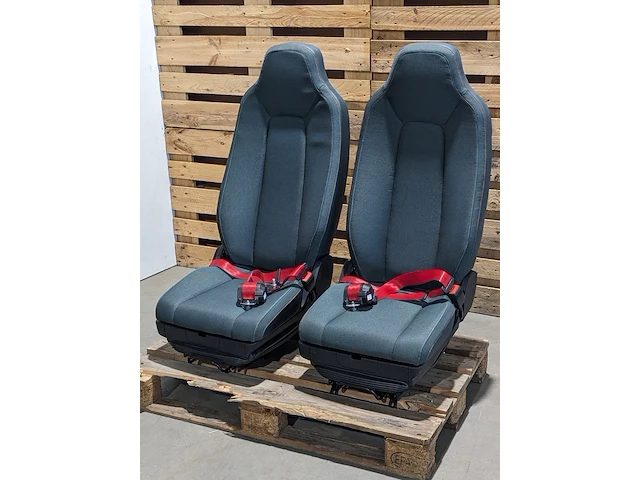 2x stoel voor o.a. volvo fe - afbeelding 1 van  12