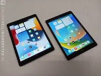 2x tablet apple, ipad 5e en 6e generatie, space gray - afbeelding 1 van  3