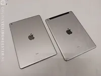 2x tablet apple, ipad 5e en 6e generatie, space gray - afbeelding 2 van  3