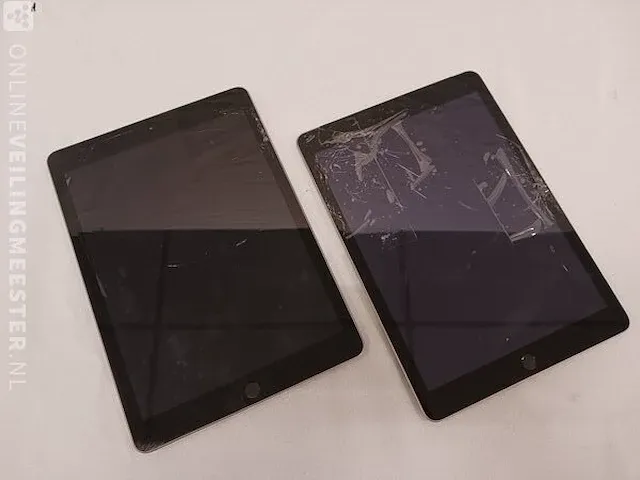 2x tablet apple, ipad 5e en 6e generatie, space gray - afbeelding 3 van  3