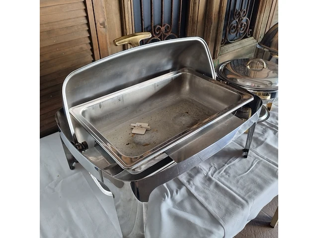 2x tafel met warmhoud apparatuur, o.a. rechaud - afbeelding 3 van  13