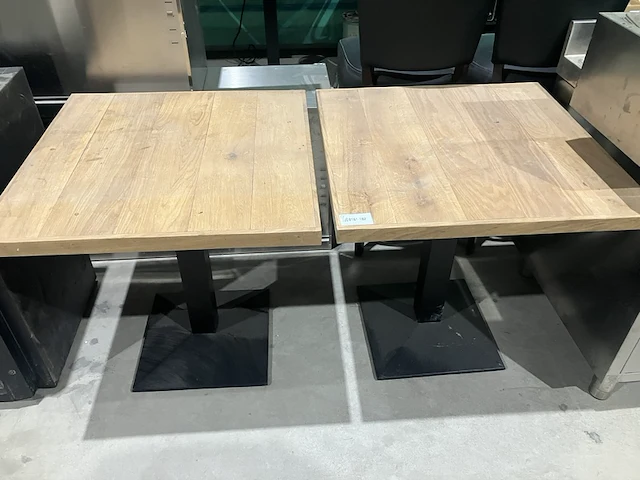 2x tafels, hout/zwart - afbeelding 1 van  4