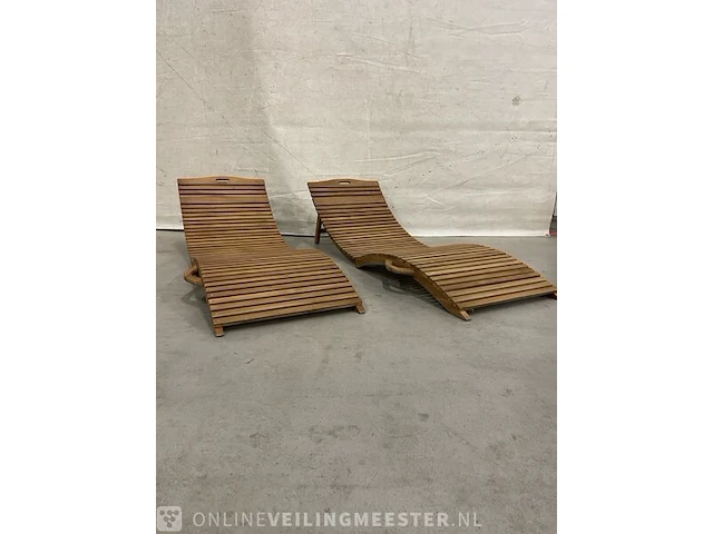 2x teakhouten design ligbedden - afbeelding 2 van  4