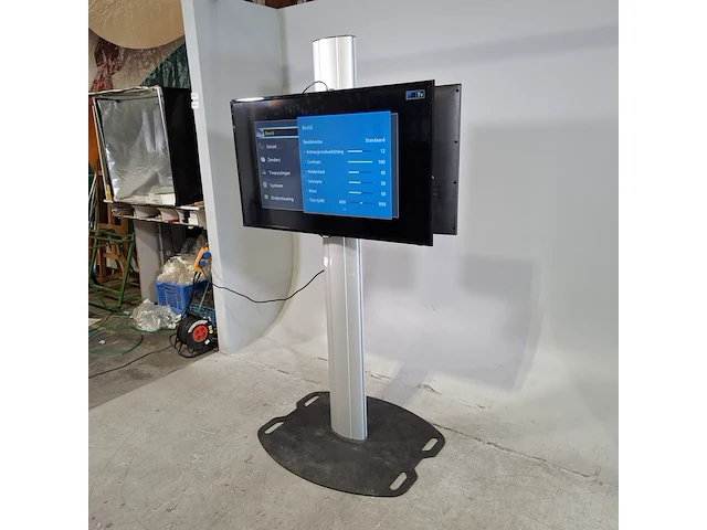 2x televisie op standaard , samsung, ue46f5000aw - afbeelding 4 van  10