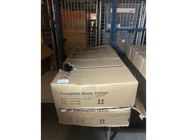 2x trampoline 183 cm - afbeelding 1 van  3