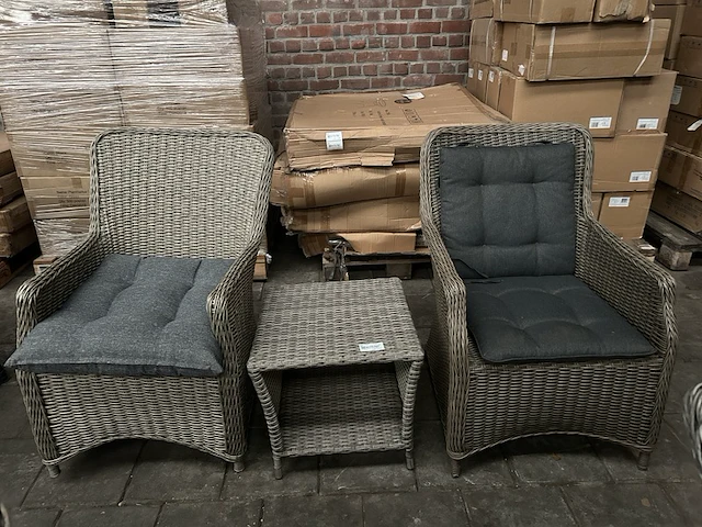 2x tuinstoel met 1x tafel w.o. denza - afbeelding 1 van  6