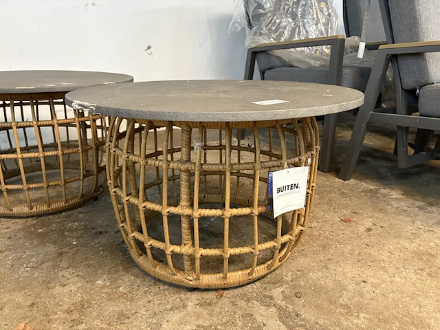 2x tuintafel, bijzettafel diameter 75 cm, buiten. - afbeelding 2 van  7