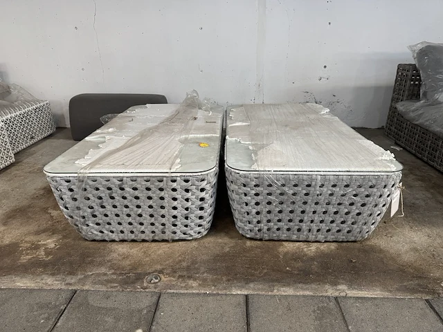 2x tuintafel, bijzettafel met glasplaat 129x70x36 cm - afbeelding 2 van  5