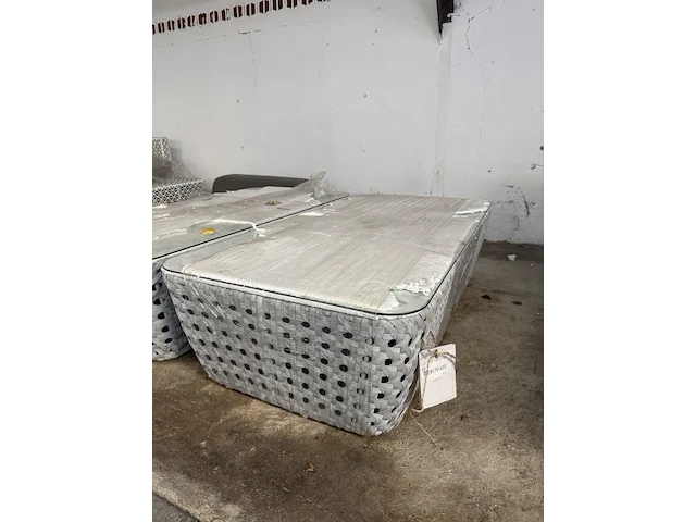 2x tuintafel, bijzettafel met glasplaat 129x70x36 cm - afbeelding 5 van  5