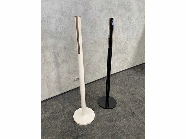 2x umbra flapper - design garderobe standaard - afbeelding 8 van  13