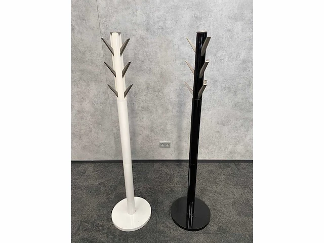 2x umbra flapper - design garderobe standaard - afbeelding 12 van  13