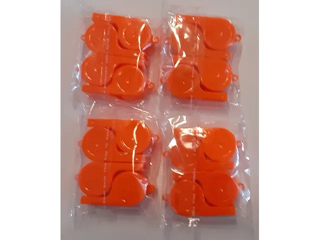 2x verpakking van 4 fluitjes oranje - afbeelding 1 van  3