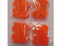 2x verpakking van 4 fluitjes oranje - afbeelding 1 van  3