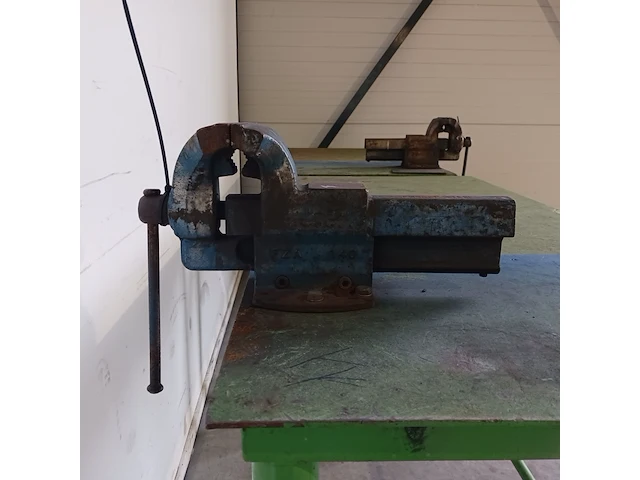 2x werkbank met bankschroef - afbeelding 5 van  15