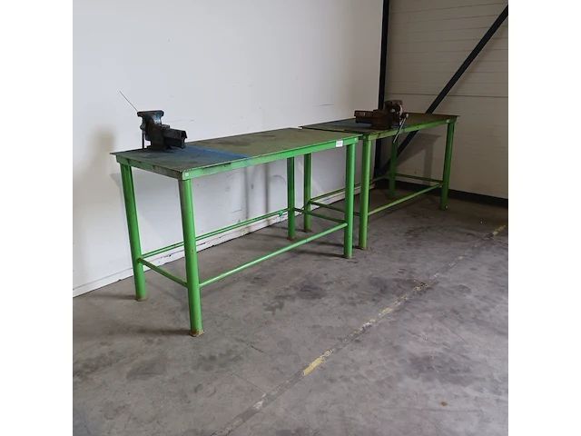 2x werkbank met bankschroef - afbeelding 1 van  15