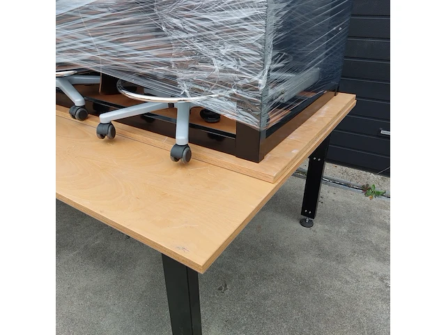 2x werktafel met 16x bureaustoel - afbeelding 3 van  8