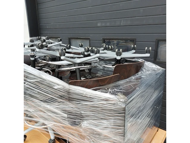 2x werktafel met 16x bureaustoel - afbeelding 5 van  8