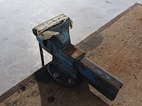 2x werktafel met bankschroef - afbeelding 12 van  12