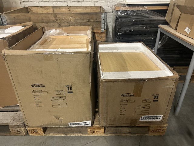 2x winkeldisplay, trudeau - afbeelding 1 van  6