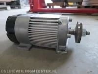 2x zaagmotor met rem - afbeelding 2 van  4