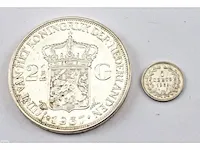 2x zilveren munten kon. willem en kon. wilhelmina - afbeelding 2 van  2
