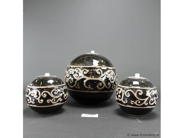 3 aardewerk bollen als olielamp - afbeelding 2 van  5