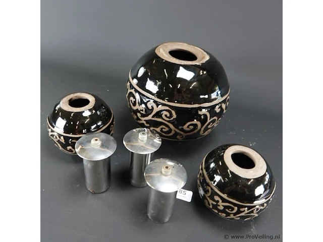 3 aardewerk bollen als olielamp - afbeelding 5 van  5