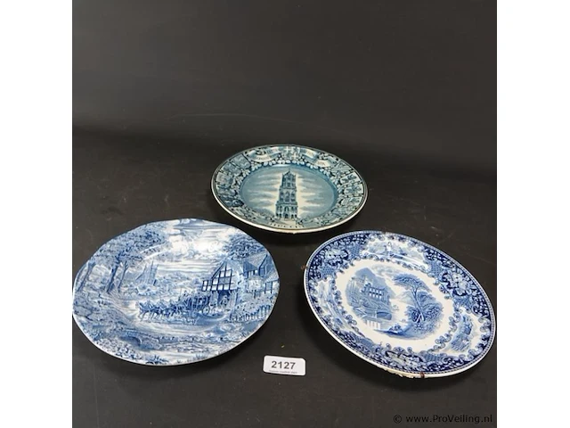 3 antieke (1900 en 1938)porseleinen borden - afbeelding 1 van  5