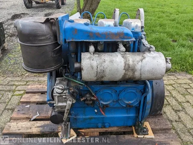 3-cilinder hatz d108 motor - afbeelding 1 van  14