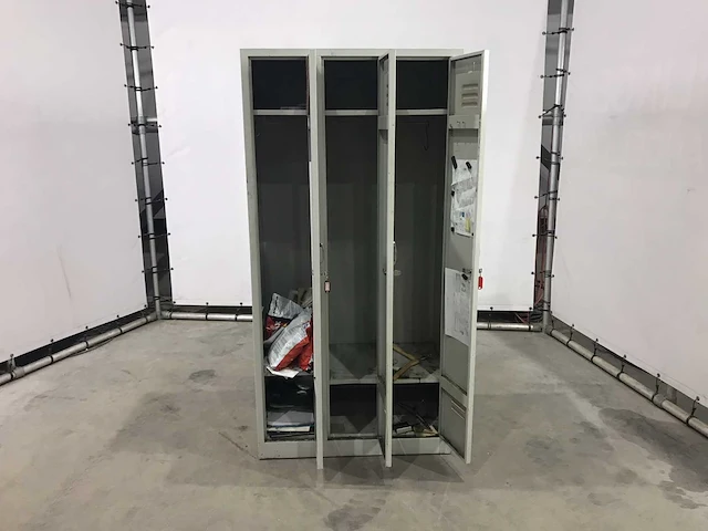 3-delige lockerkast met sleutels (2x) - afbeelding 5 van  8