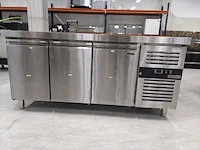 3-deurs koel werkbank, ggmgastro, gts187nd - afbeelding 1 van  9