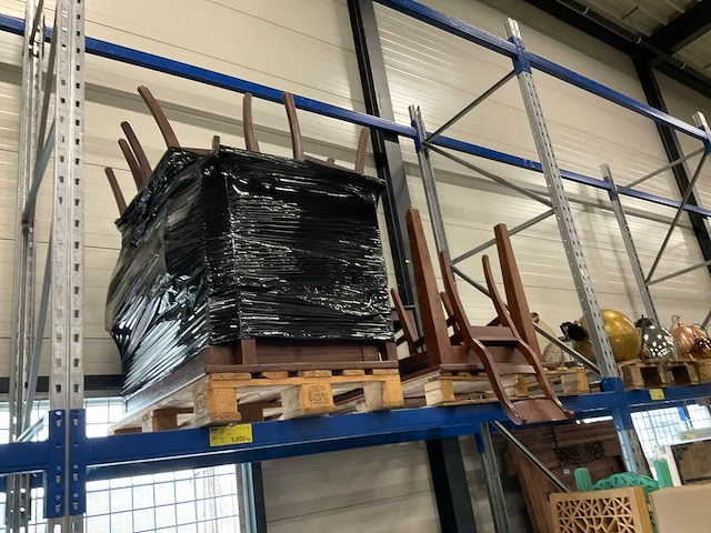 3 eetkamertafels met 10 stoelen - afbeelding 4 van  4