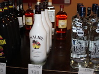 3 flessen malibu. - afbeelding 1 van  2