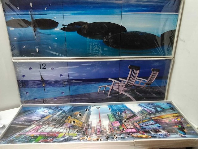 3-luik op canvas met klok. (3x) - afbeelding 1 van  4