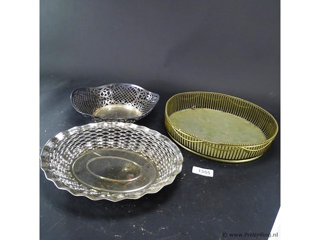 3 o.a. verzilverde ajour gevormde schalen - afbeelding 1 van  5