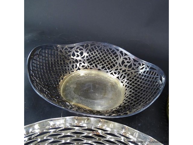 3 o.a. verzilverde ajour gevormde schalen - afbeelding 3 van  5