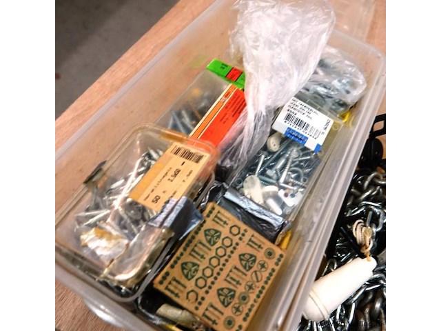 3 opbergboxen met ijzerwaren, gereedschap, e.d. - afbeelding 2 van  5