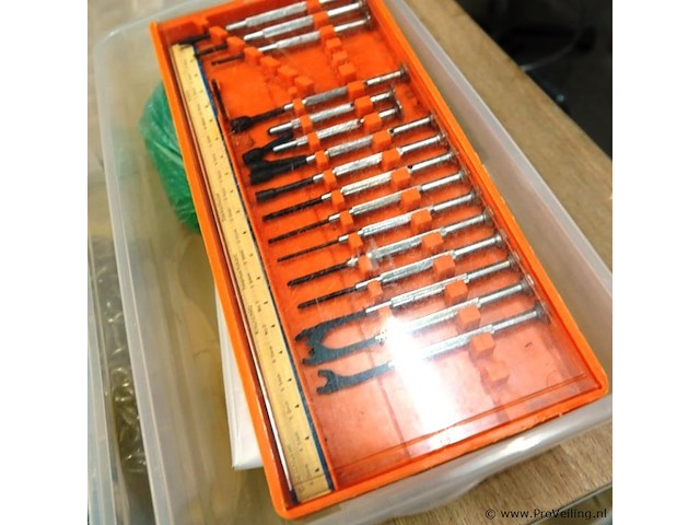 3 opbergboxen met ijzerwaren, gereedschap, e.d. - afbeelding 4 van  5