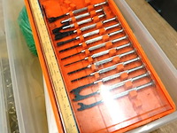 3 opbergboxen met ijzerwaren, gereedschap, e.d. - afbeelding 4 van  5