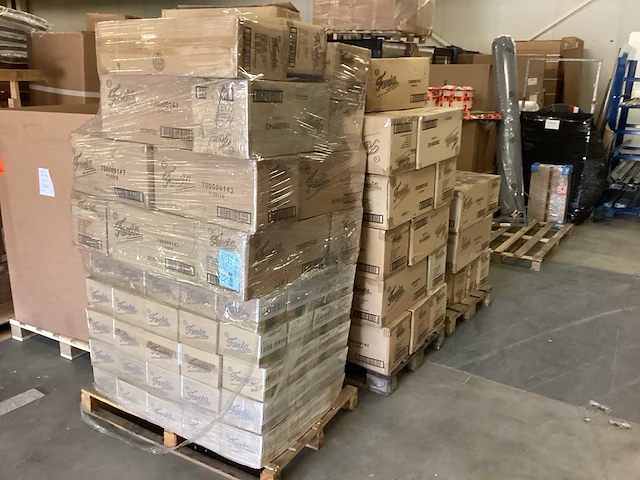 3 pallets famosa speelgoed slingers - afbeelding 4 van  13