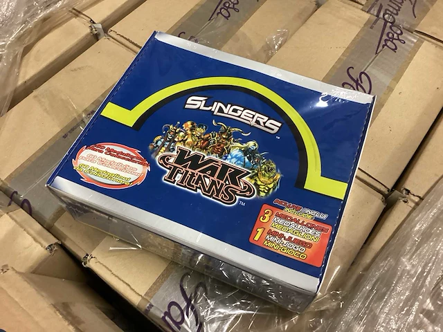 3 pallets famosa speelgoed slingers - afbeelding 11 van  13