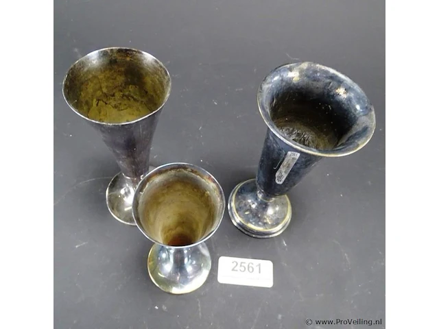 3 verzilverde trompetvazen - afbeelding 3 van  5