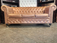3-zits bank chesterfield , brighton, bruin