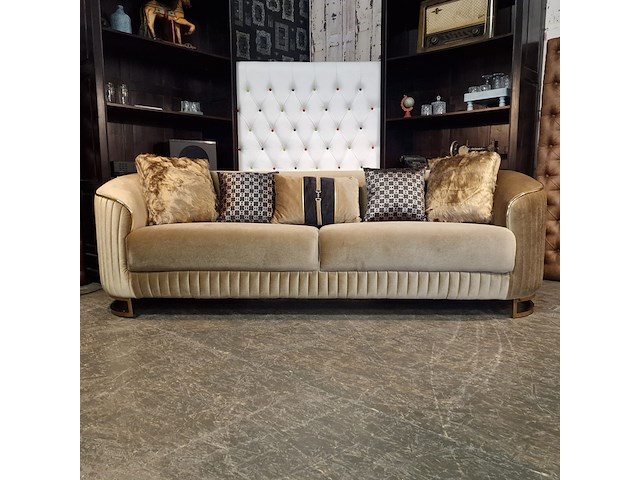 3-zits bank chesterfield, cessnock, bruin - afbeelding 1 van  4