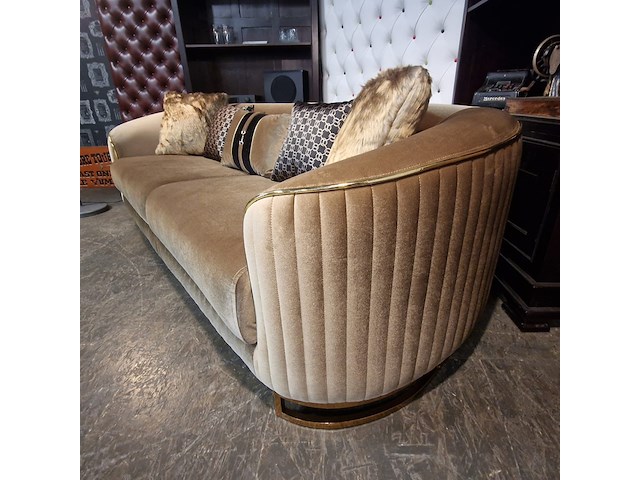 3-zits bank chesterfield, cessnock, bruin - afbeelding 3 van  4