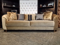 3-zits bank chesterfield, cessnock, bruin - afbeelding 1 van  4