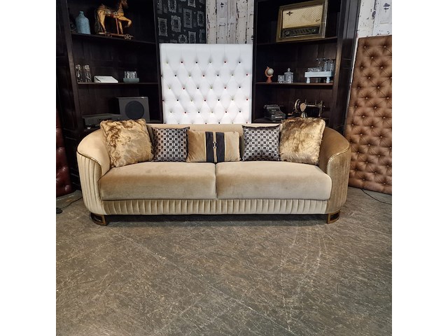 3-zits bank chesterfield, cessnock, bruin - afbeelding 2 van  4