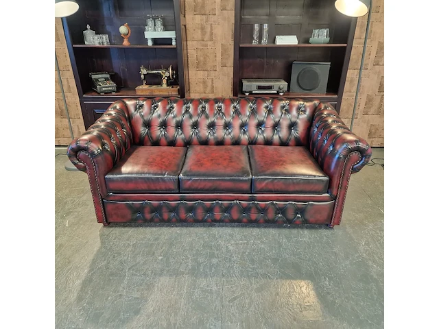 3-zits bank chesterfield, melbourne , rood - afbeelding 2 van  6