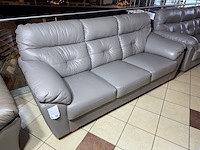 3-zits bank, grijs leer, houten poten - afbeelding 1 van  4