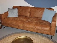 3-zits bankstel met twee extra kussens. afmeting 203 x 103 x 80 cm.